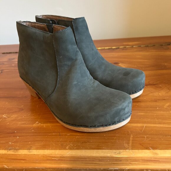 Dansko Maria Boot Olive, Size 38 - Picture 2 of 5